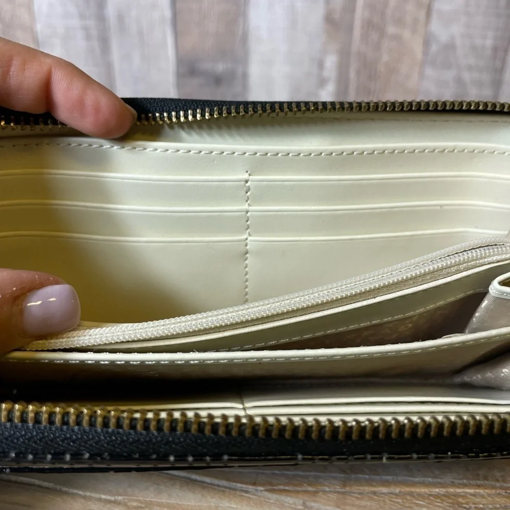 Kate Spade Black Metro Neda Wallet